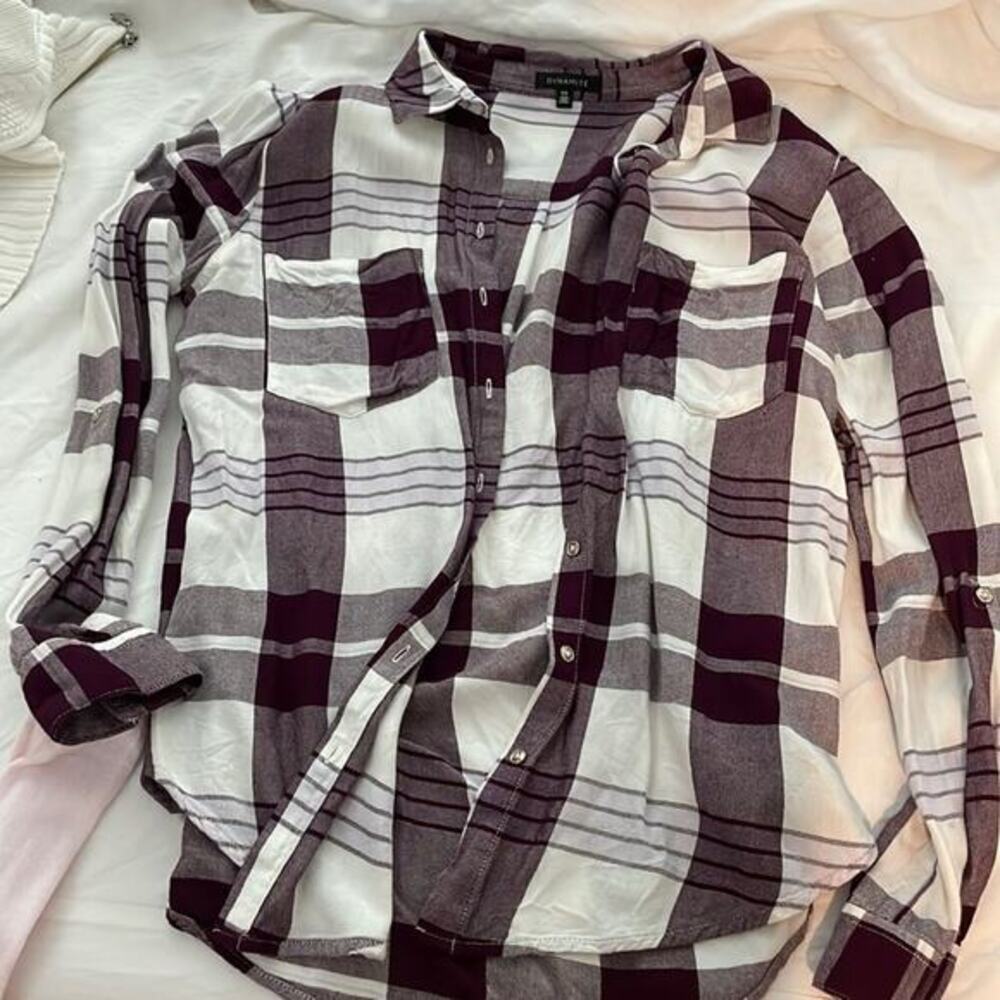 Dynamite ‎ Plaid Button Up Shirt Size Small Purple and White - Picture 2 of 2